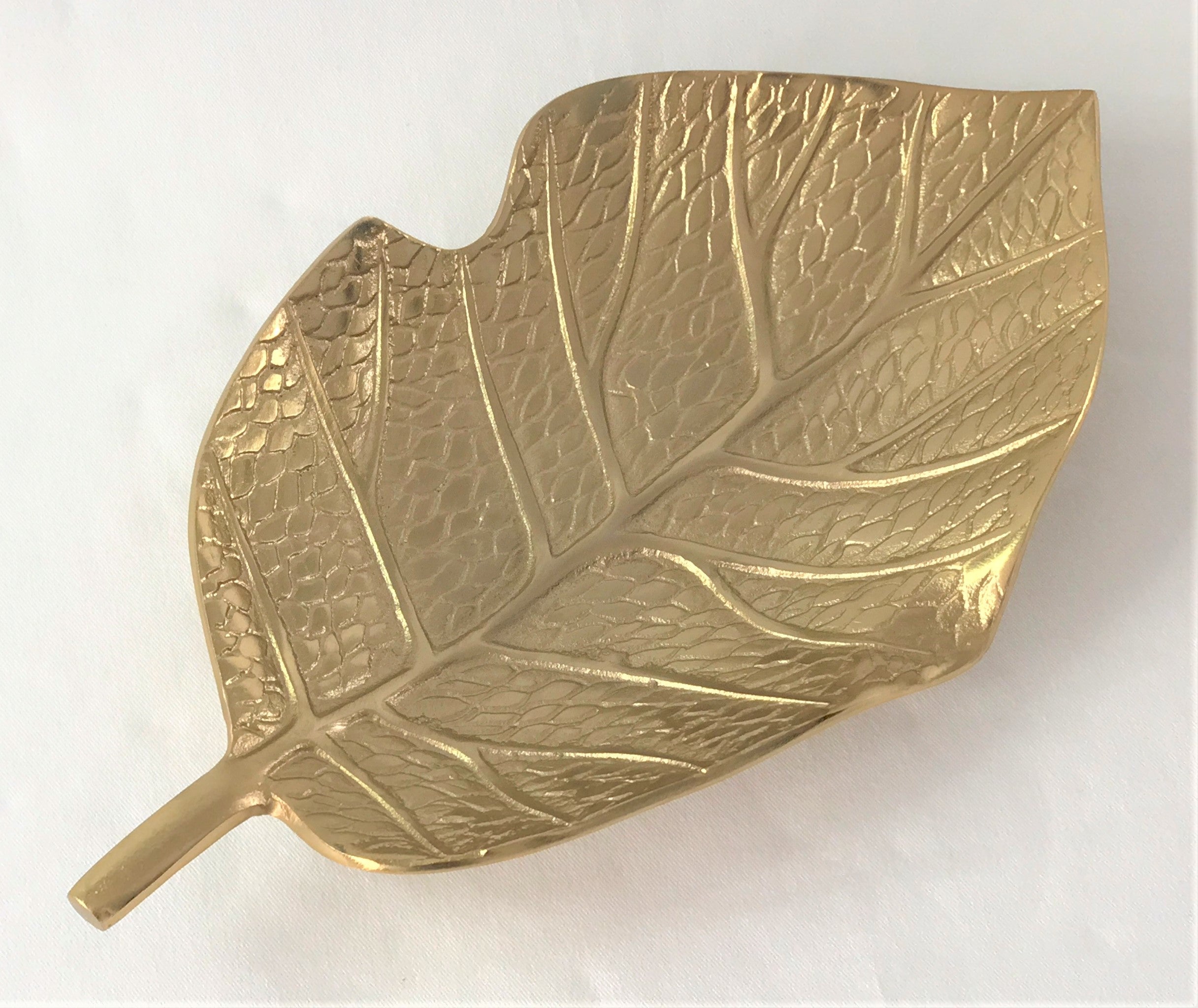 Leaf shape Gold colour serving tray 15 x 8.5 x 2"