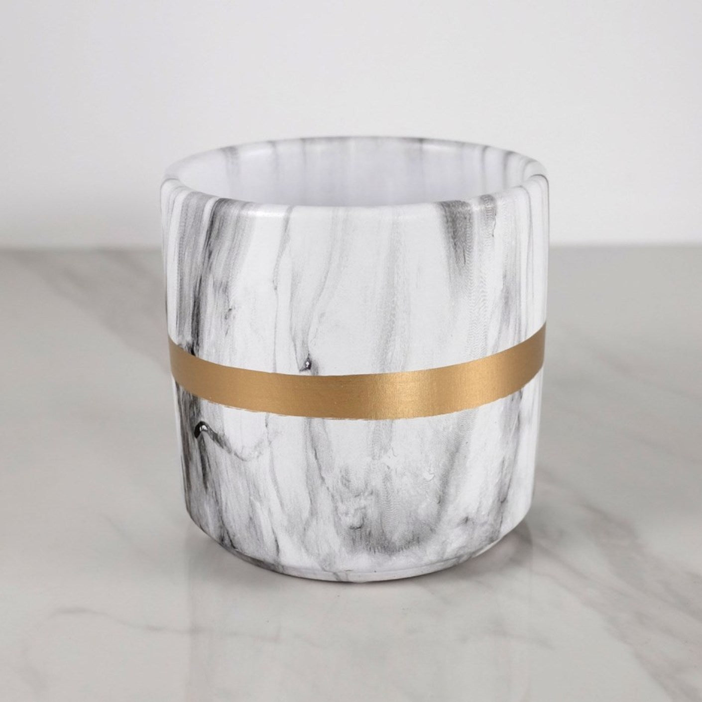 RD Planter Pot Marble Design with GOLD Strip 5.5"x5.25"
